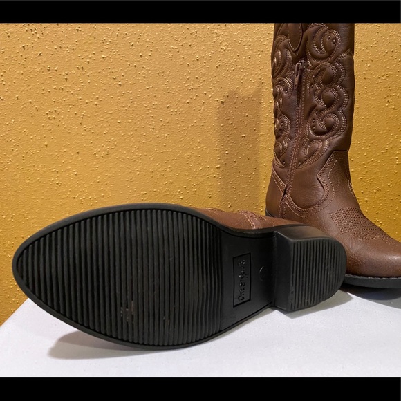 Cowgirls boots in tan - Picture 4 of 7